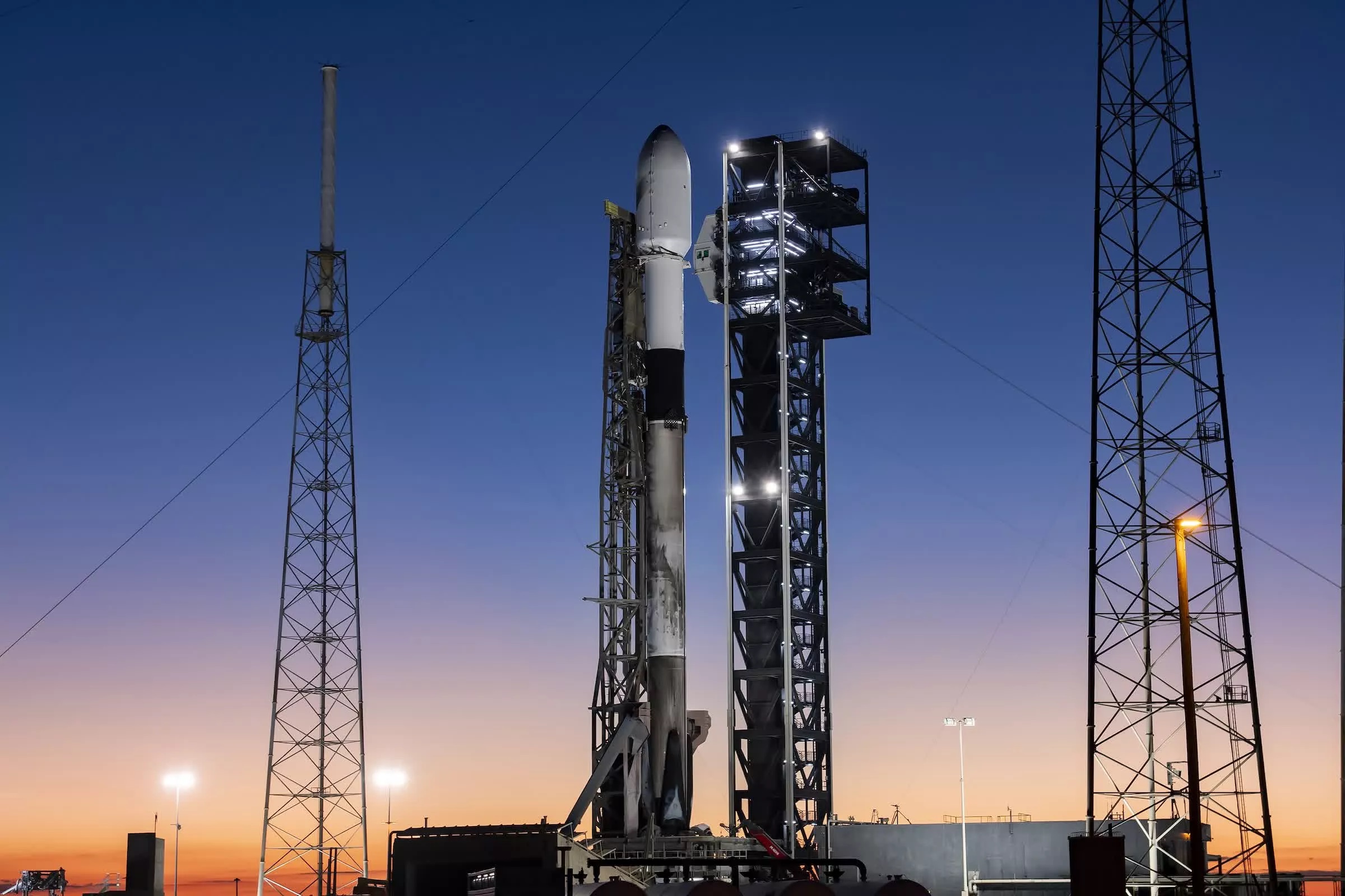 Besxar ve SpaceX yörüngede çip üretimi için ortaklık kurdu